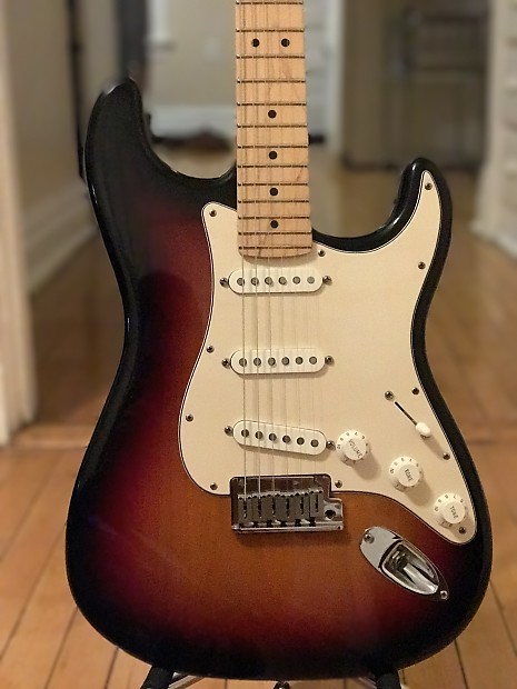 2004 fender deals stratocaster