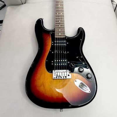 Made in USA 🇺🇸 | Fender American Deluxe Stratocaster HSH, RW FB, 3-Tone Sunburst image 3