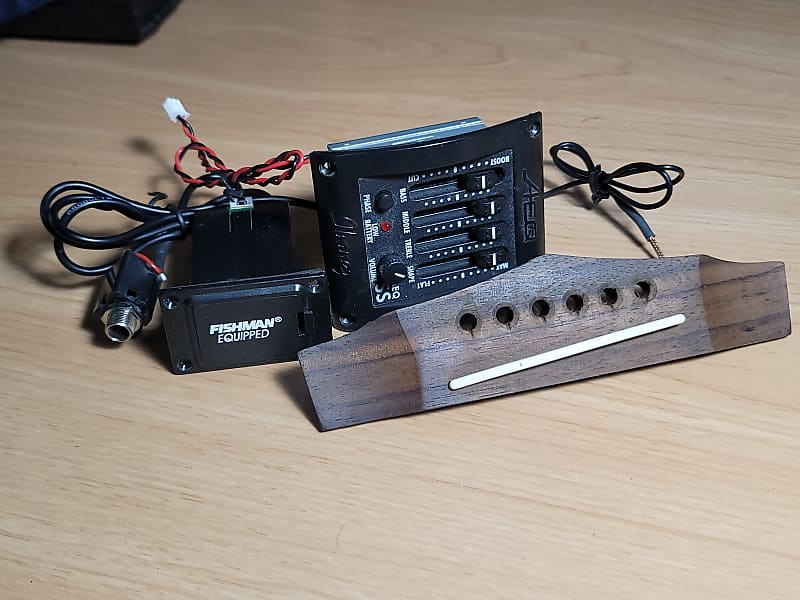 IBANEZ AEQ SS EQ ACOUSTIC PREAMP w\ FISHMAN BATTERY PACK Reverb