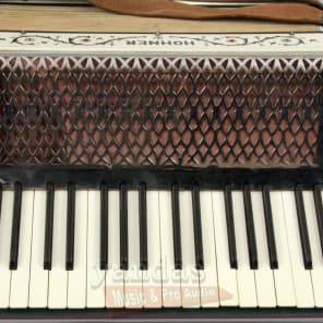 Hohner 34 key Accordion with Case image 5