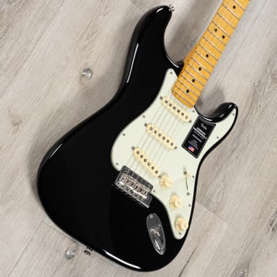 Fender American Professional II Stratocaster Guitar, Maple Fingerboard, Black image 2