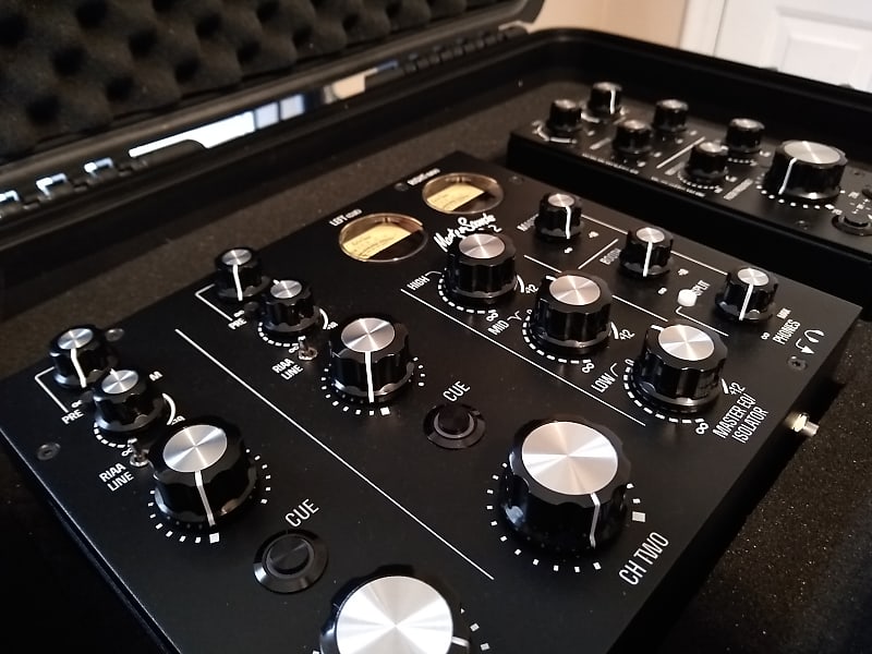 Mastersounds Radius 2 with FX unit 2019 Black | Reverb Mastersounds Radius 2 with FX unit 2019 Black | Reverb