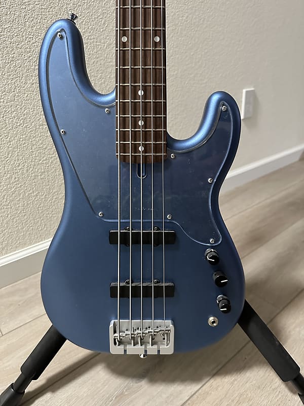 Atelier Z Short Scale 5 String Bass