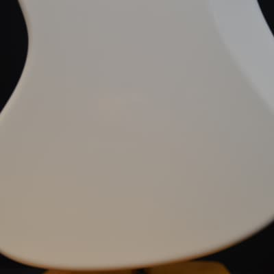 Warmoth J Bass 32" Scale - White / Birdseye Maple image 9
