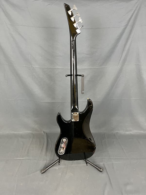 Fernandes Limited Edition Bass MIJ Dinky Headstock Medium Fernandes Limited Edition Bass MIJ Dinky Headstock Medium