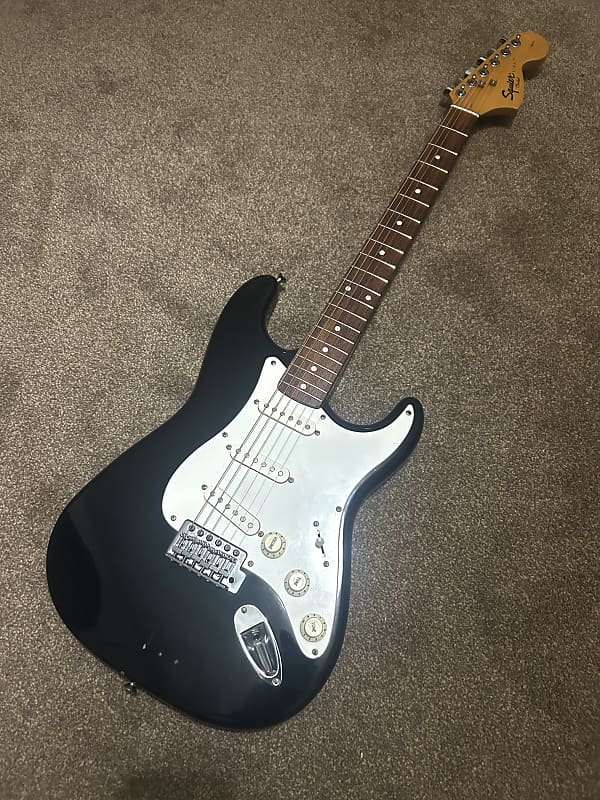 Squier Affinity Series Stratocaster with Rosewood | Reverb UK