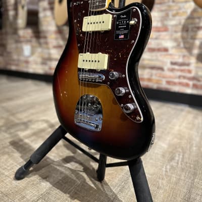 Fender American Ultra Jazzmaster - Ultraburst image 2