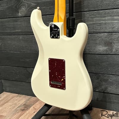 Fender American Professional II Stratocaster Left-Hand USA Electric Guitar White image 3