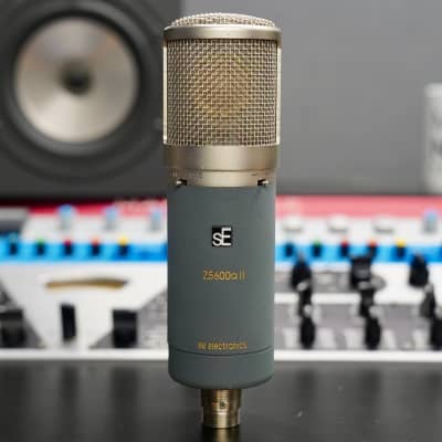 sE Electronics Z5600a II Mutipattern Tube Condenser Microphone