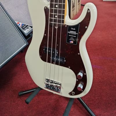 Fender American Professional II Precision Bass with Rosewood Fretboard 2020 Olympic White image 4