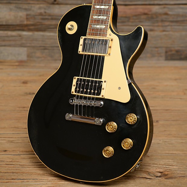 Gibson les paul black outlet standard