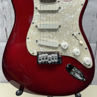 Fender Strat Plus Deluxe Electric Guitar | Reverb