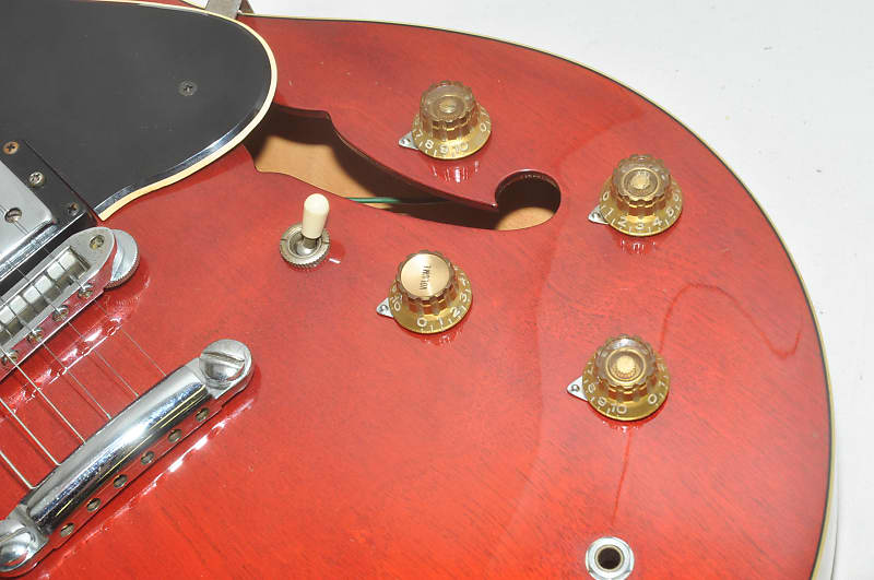 YAMAHA SA700 Semi-Acoustic Guitar 11369-18-UF10 Electric