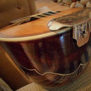 Thornward bowl back  mandolin 1900s "Restored" W / Hard Shell Case image 2