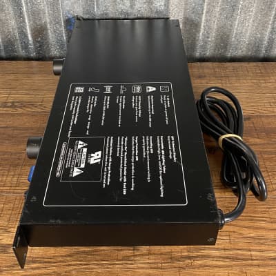 Livewire PC1100 11 Outlet Power Conditioner Distribution Used image 7