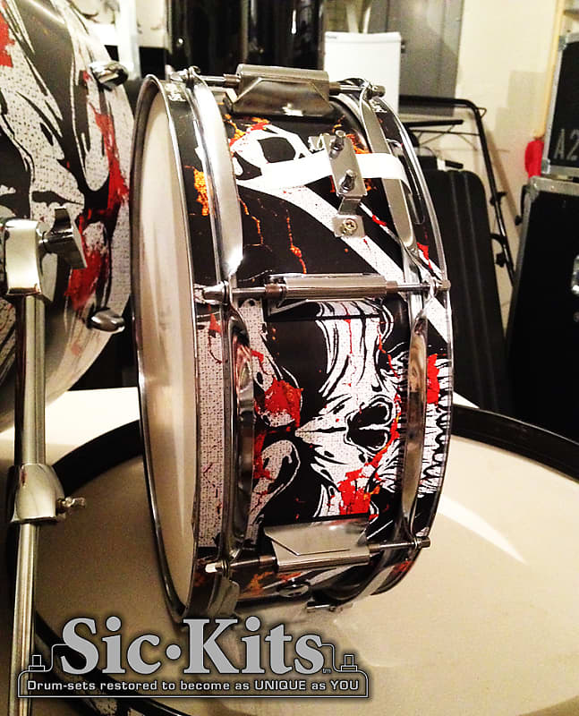 PDP Z5 with one-of-a-kind Sic•Skinz Finish image 1