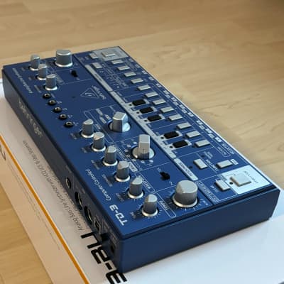 Behringer TD-3 Analog Bass Line Synthesizer 2019 - Present - Blue image 4