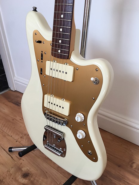 White and shop gold jazzmaster