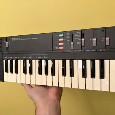 Casio PT-100 stock with original box and battery door 32-Key Mini Synthesizer 1980s - Black image 2