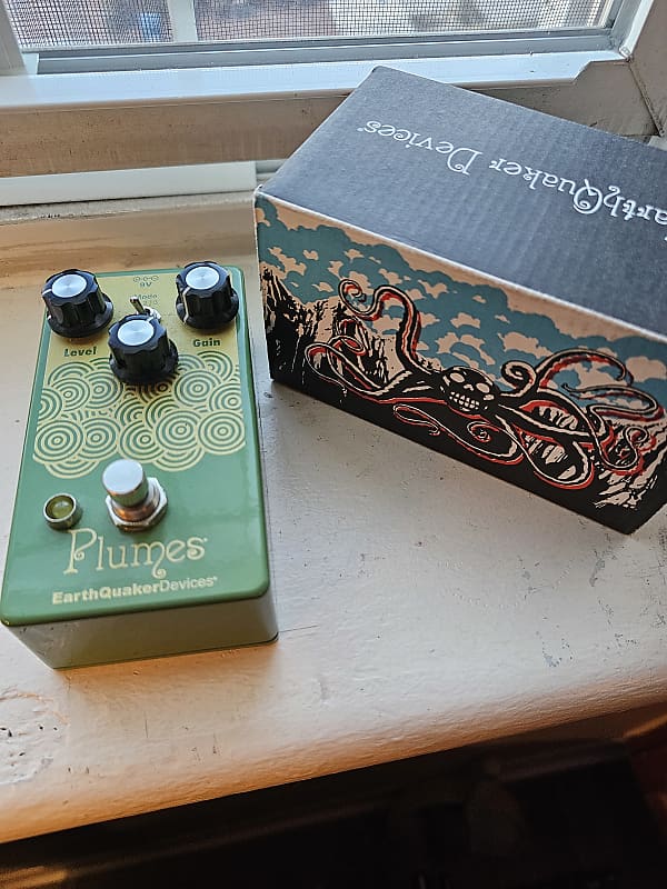 EarthQuaker Devices Plumes Small Signal Shredder Overdrive