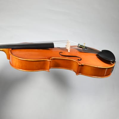 Suzuki Violin No. 330 (Intermediate), 4/4, Nagoya, Japan