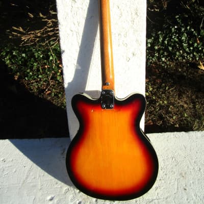 Cameo Guitar, 1960's, Japan, 2 Pickup, Sunburst Finish, Vibrato, Case image 8