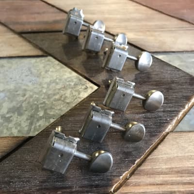 Real Life Relics Fender® Aged Nickel American Vintage Tuning Machines 0992074000    [G1]
