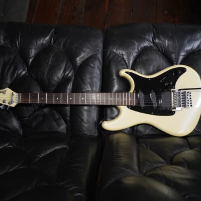Ibanez RS430-WH Roadstar II Deluxe 1984 - 1985 - White Iridescent image 13