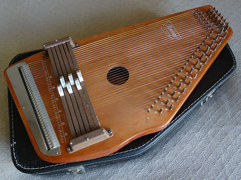 Oscar Schmidt B Autoharp, converted to diatonic tuning, key Reverb