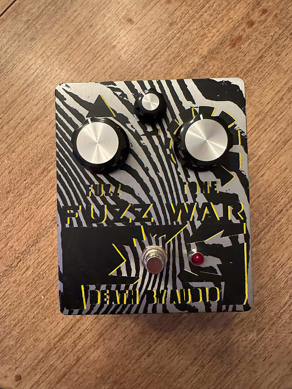 Death By Audio Fuzz War