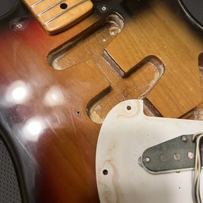 1973 Fender Stratocaster Hardtail Featherweight with 3-Bolt Neck, Maple Fretboard 1971 - 1977 - Sunburst image 15