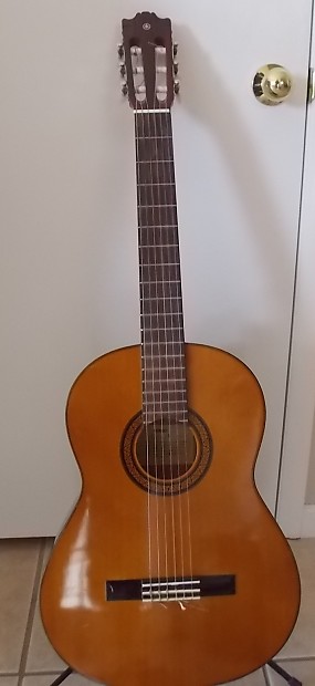 Yamaha g225 classical guitar deals