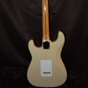 Vintage Washburn Lyon Series LE Model  1980's Olympic White with New Ritter Gig Bag image 4