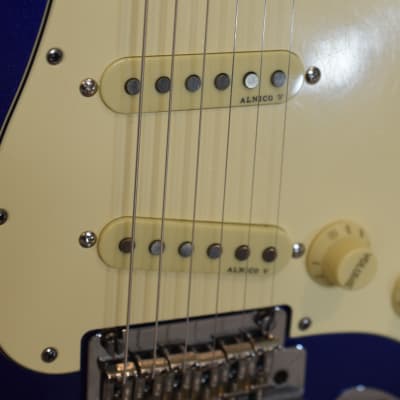 Fender American Standard Stratocaster - 2012 - Mystic Blue - USA - w/ Deluxe Fender Travel Case image 7