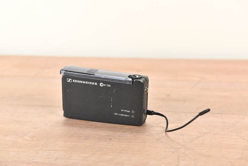 Sennheiser SK 100 Wireless Bodypack Transmitter - 518-550 MHz CG002GZ image 1