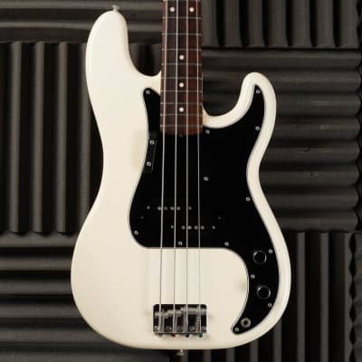 Fender PB-70 Precision Bass Reissue MIJ