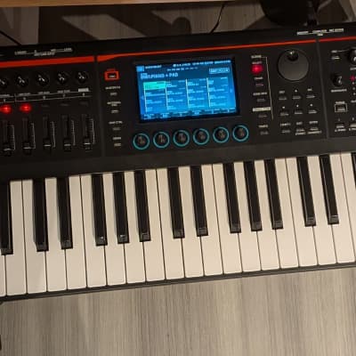 Roland FANTOM-06 61-Key Workstation Keyboard 2022 - Present - Black