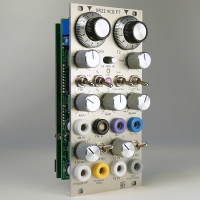 XR22 VCO FT - with amplitude modulation and FSK - banana version Helene image 8