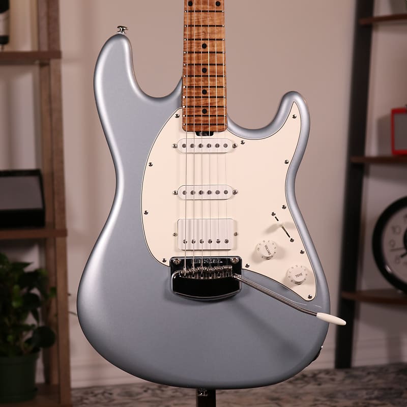 ギター Music Man Cutlass RS SSS Firemist Silver Music Man Cutlass RS SSS Trem Firemist Silver – Chicago