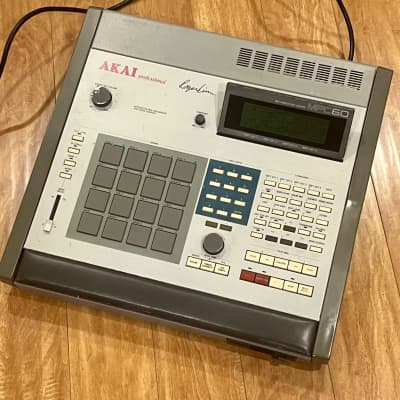 Akai MPC60 Integrated MIDI Sequencer and 12-bit Sampler with max memory and Vimana 3.15b OS