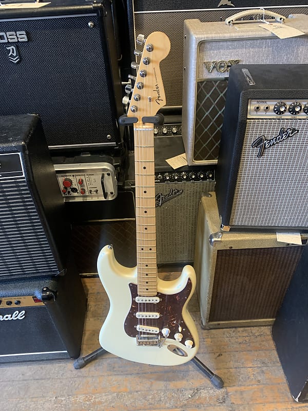 Fender American Deluxe Stratocaster 1999 - 2003 | Reverb Canada