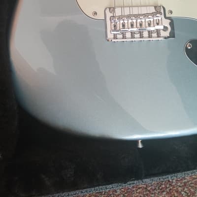 Fender Deluxe Roadhouse Stratocaster with Pau Ferro Fretboard 2018 - 2021 Mystic Ice Blue image 5
