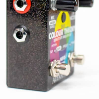 ギター ALEXANDER COLOUR THEORY NEO SERIES Alexander Pedals Colour Theory | Gallery Project | Prismatic
