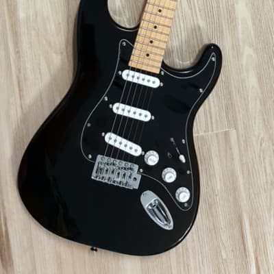 2024 Elite® Stratocaster Style Guitar Turbo w/Gilmour MOD Black Classic Strat SSS LTD image 1