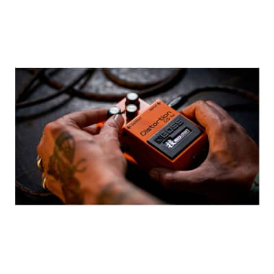 Boss MD-2 Mega Distortion Battery and Adapter Powered Tone Control Pedal image 6