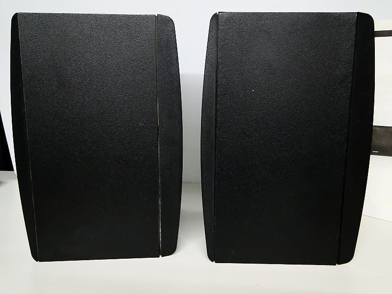 One Pair Bose 141 Speakers - Very Nice Condition Matching One Pair Bose 141 Speakers - Very Nice Condition Matching