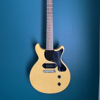 Edwards EJR-100LT/DC Double Cut Junior - TV Yellow Lacquer