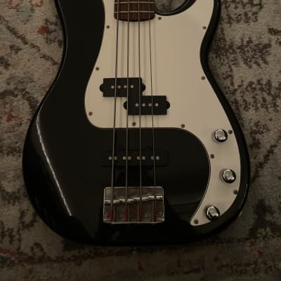 Squier	Standard Precision Bass Special	1999 - 2010 image 2