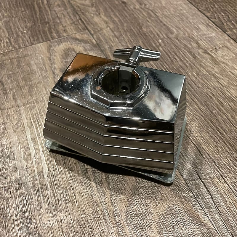 TAMA Bass Drum Tom Mount Rockstar Chrome Reverb