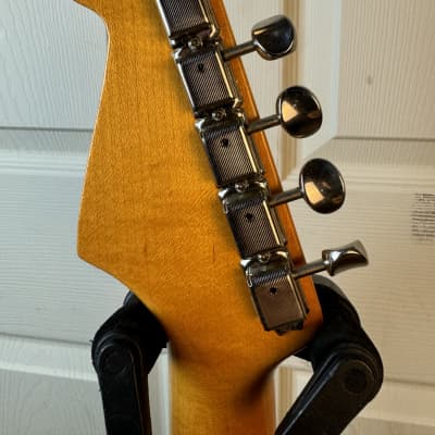 Fender Eric Johnson Stratocaster 2005-2006 - 2 Tone Sunburst image 5